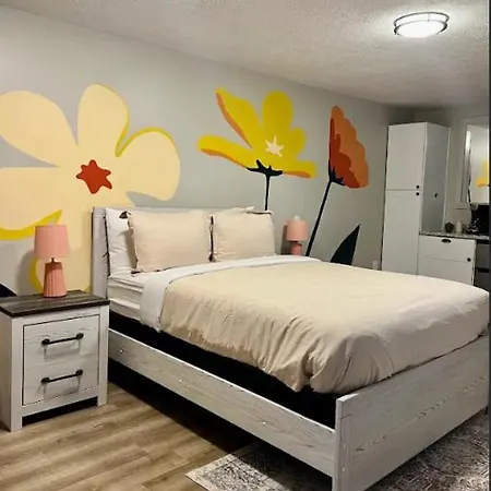 Wildflower Room 10